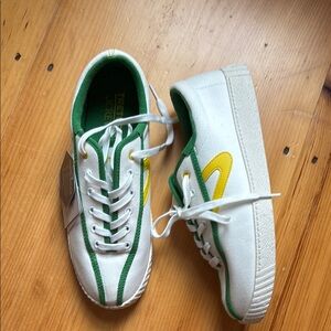 NWT Tretorn sneakers